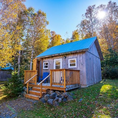 Trailside Accommodations And Outdoor Adventures Birch Plain Exterior foto